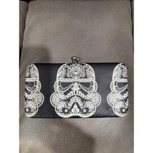 Black‎ Clutch Wallet Stormtrooper Helmet Mandala Design Kiss Lock